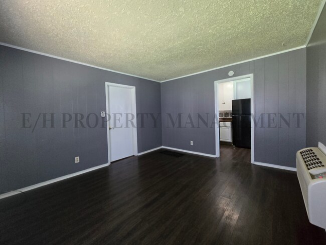 Building Photo - 810 S Terrace Dr