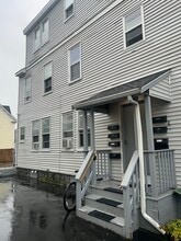 Building Photo - 9 Cedar St