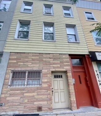 Building Photo - 409 Smith St