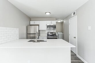 Building Photo - Cypress Parc