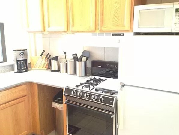 Primary Photo - 310 Allston St