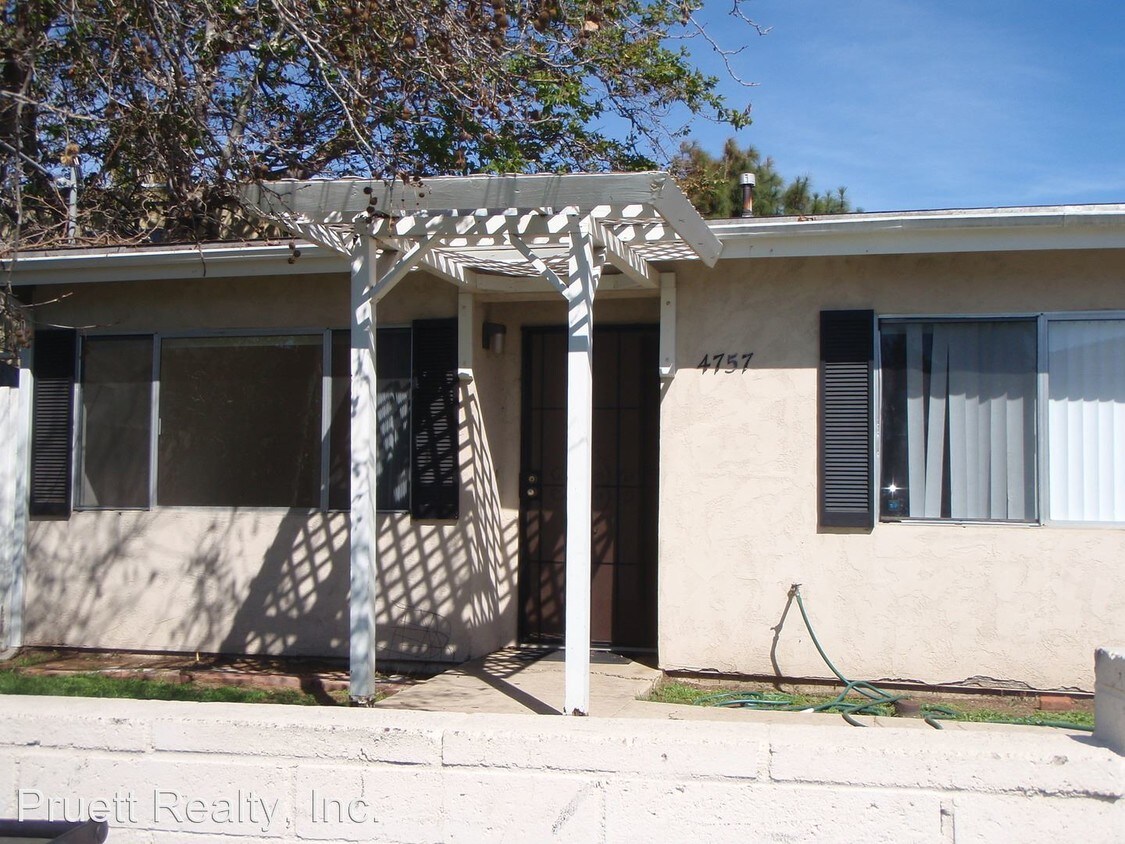 Primary Photo - 4757 Bermuda Ave