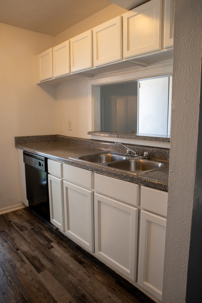 Building Photo - Sierra Hermosa Apartment Homes