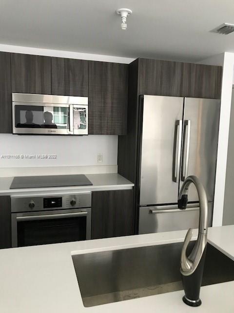 Foto del edificio - 488 NE 18th St