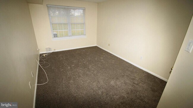 Building Photo - 64 Banbury Ct