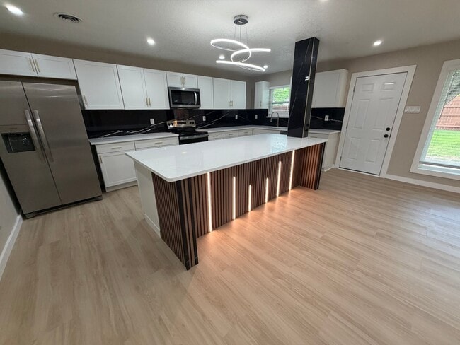 Foto del edificio - 302 N Cottonwood Dr