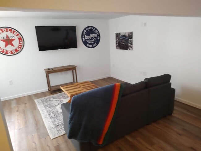 Foto del edificio - 10 Pinewood Ln