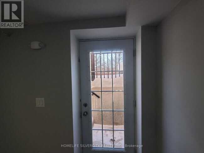 Building Photo - 44 Wildberry Crescent