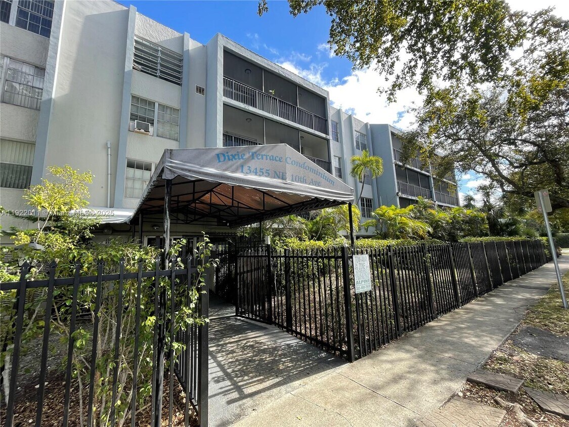 Primary Photo - 13455 NE 10th Ave