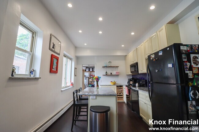 Foto del edificio - 112 Central St