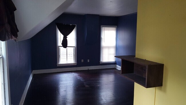 Building Photo - 1041 Kentucky St