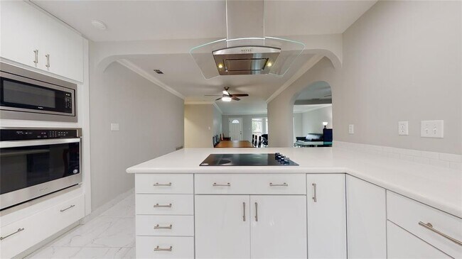 Foto del edificio - 2708 Robinhood St