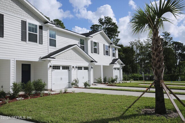 Building Photo - 1712 Cocoanut Rd
