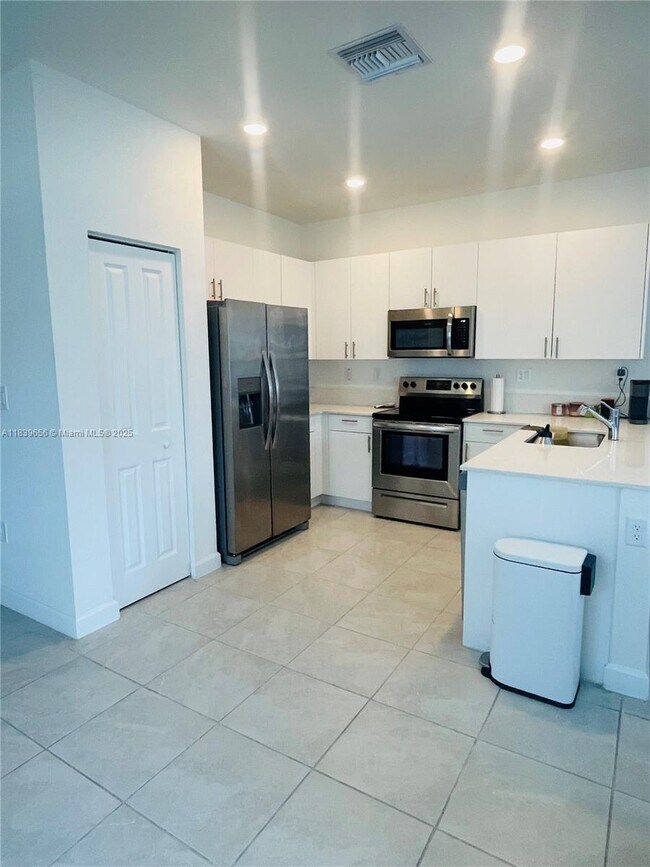 Foto del edificio - 28650 SW 131st Ct