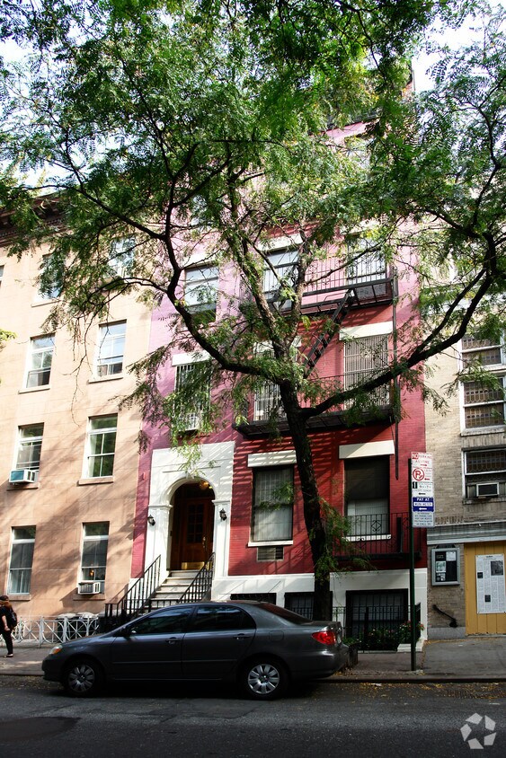 Primary Photo - 341 W 47th St