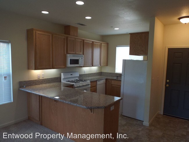 Building Photo - 3301-3375 Bodero Ln