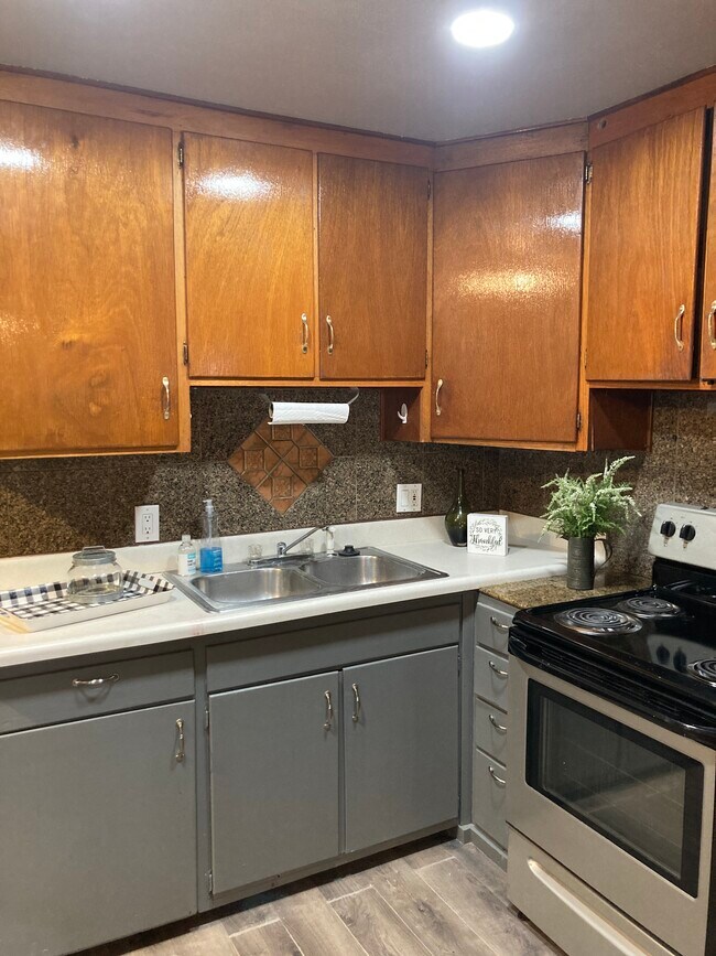 Foto del edificio - 4262 N Reno Ave
