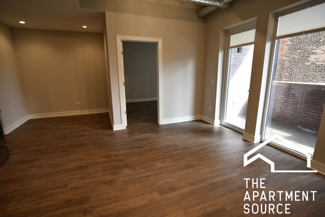 Foto del edificio - 3833 N Broadway