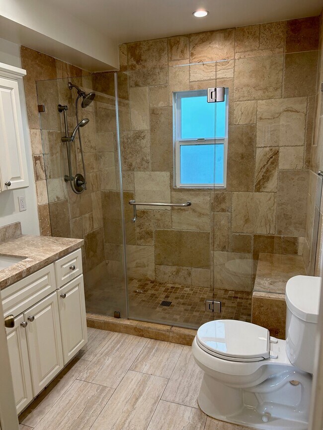 Shower - 459 Landfair Ave
