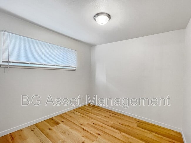 Building Photo - 1574 San Pablo Ave
