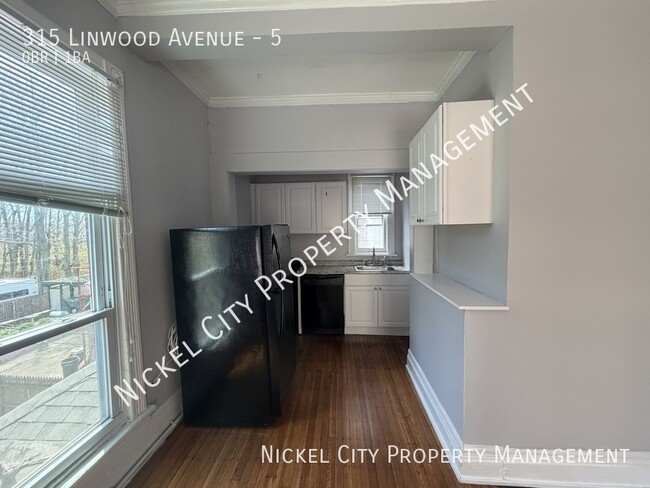 Building Photo - 315 Linwood Ave