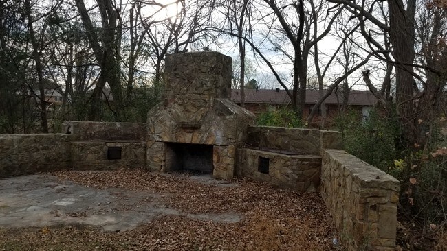 Building Photo - 2601 Arlington Blvd