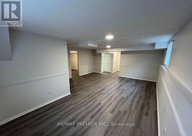 Photo du bâtiment - 11 Draper Crescent