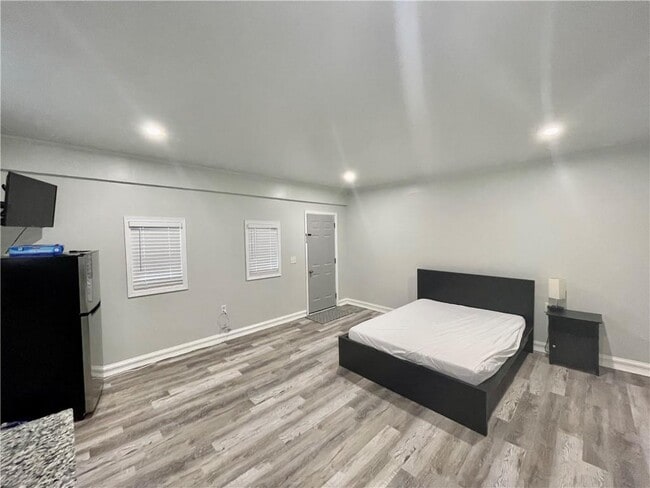 Building Photo - 6068 Tracy Valley Dr NW