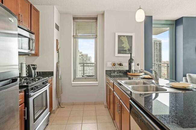 Building Photo - 559 W Kinzie St