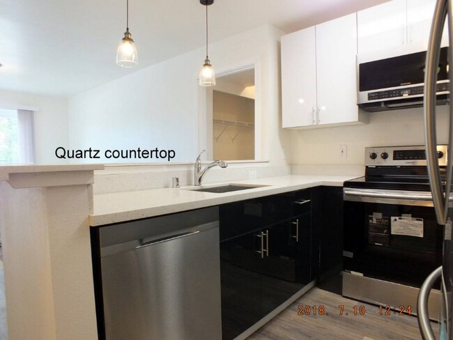Foto del edificio - 12544 15th Ave NE