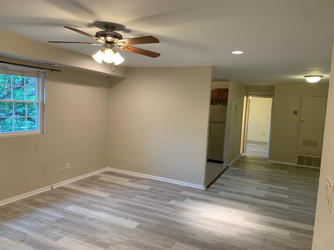 11908 Tarragon Rd Unit E, Reisterstown, MD 21136 Apartments in