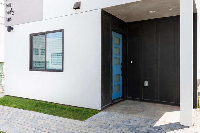 Foto del edificio - 1416 S Orange Dr