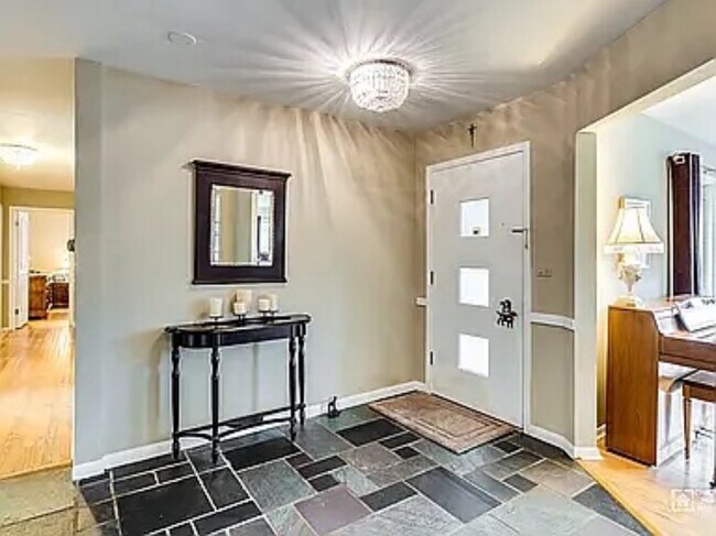 Foto del edificio - 3336 Overland Pass