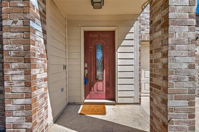 Building Photo - 25346 Barmby Dr