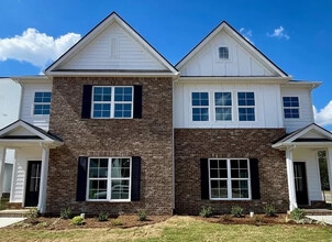 Building Photo - 2118 Barringer Ln