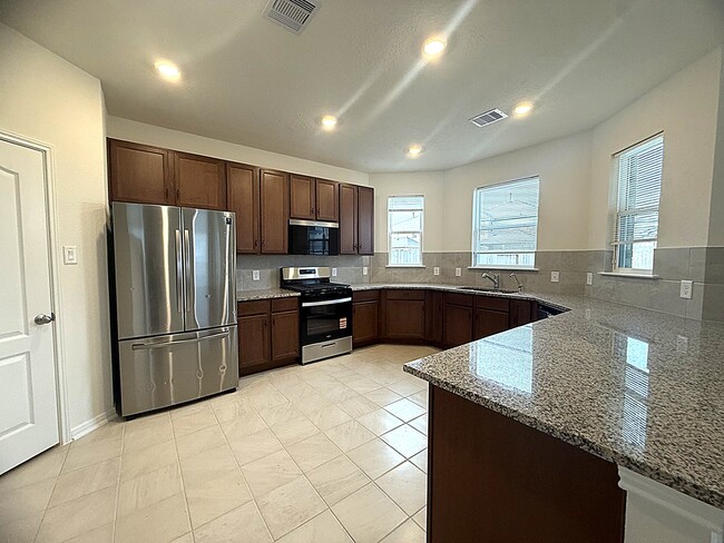 Building Photo - 21114 Montego Bay Dr