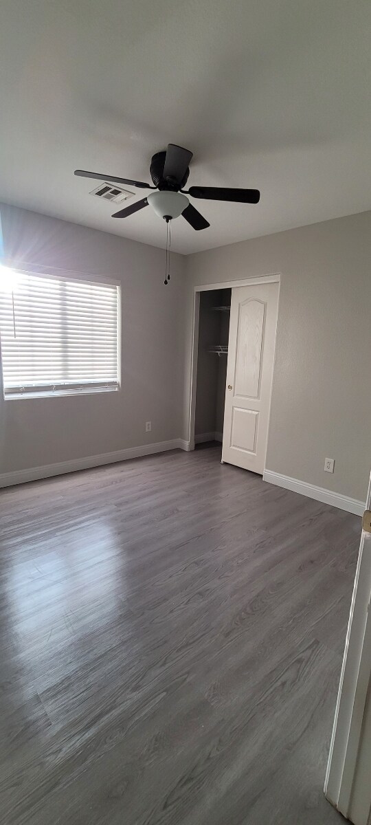 Building Photo - 9321 Pokeweed Ct