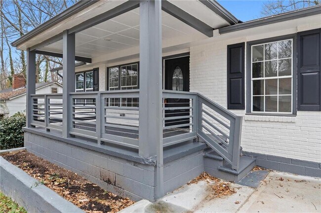 Building Photo - 170 Stanhope Cir NW