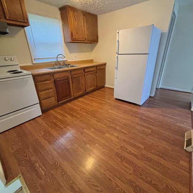 Building Photo - 3515 Bergman Ave