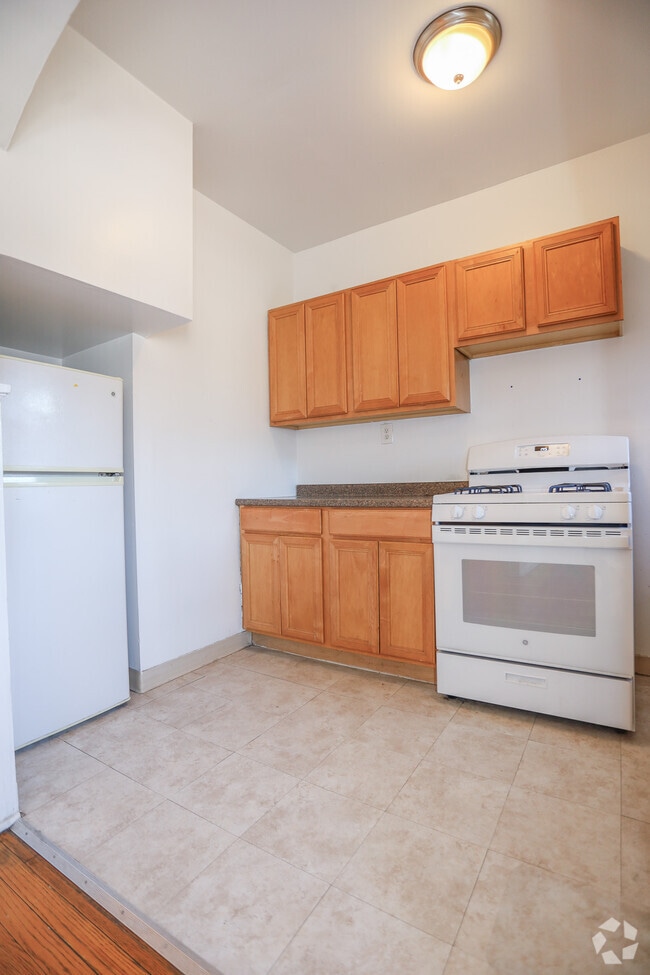 Building Photo - 1624 W Lunt Ave