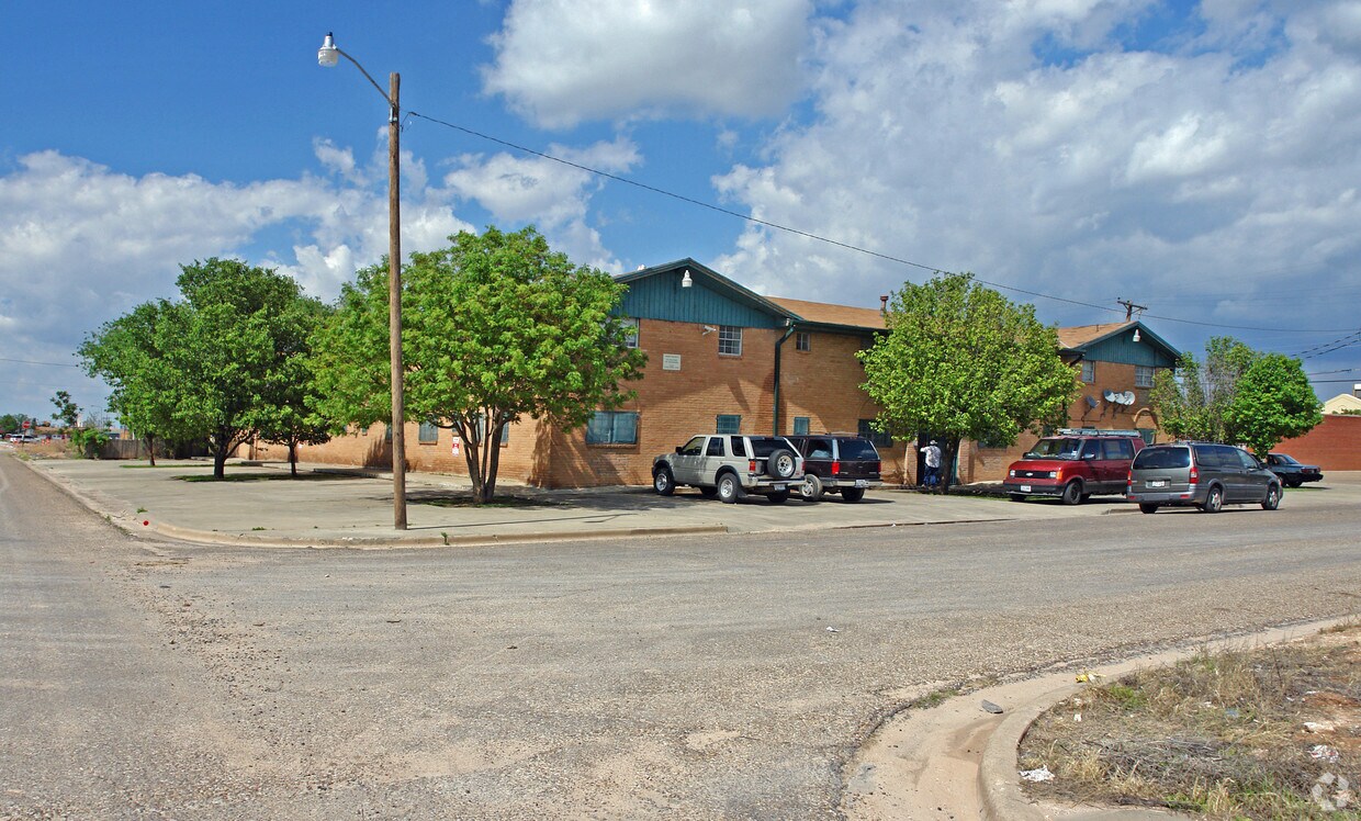 Primary Photo - Flatland Apartments