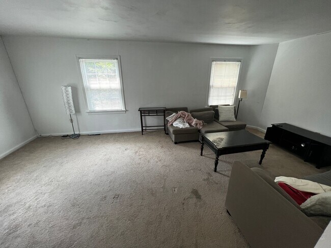Foto del edificio - Blacksburg, 4 BR / 2.5 BA, Available June ...