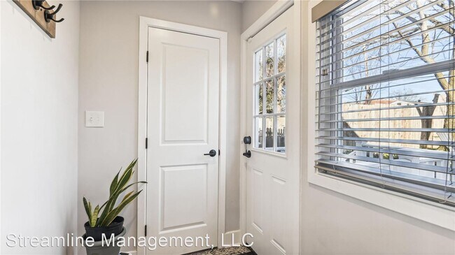 Foto del edificio - 3 br, 2.5 bath House - 50 53rd Street SE