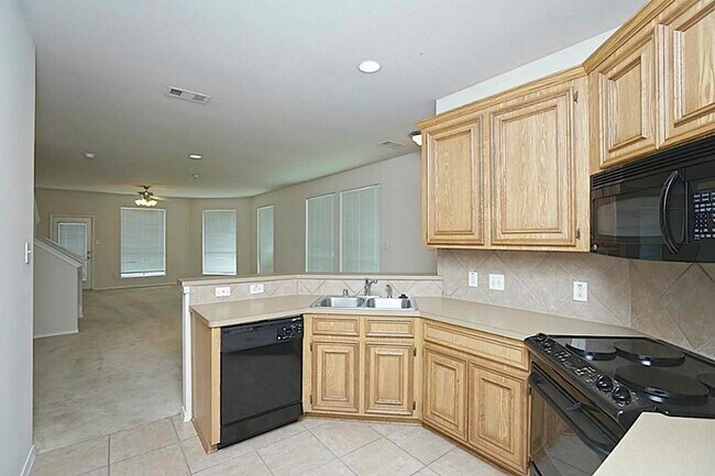 Building Photo - 16534 Strathmore Manor Ln