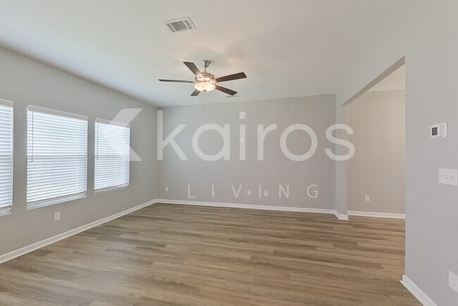 Foto del edificio - 7149 Foggy River Dr