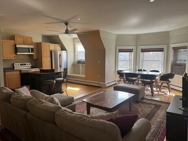 Foto del edificio - 318 Tappan St