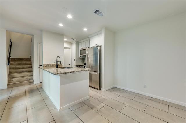 Building Photo - 3935 Buena Vista St