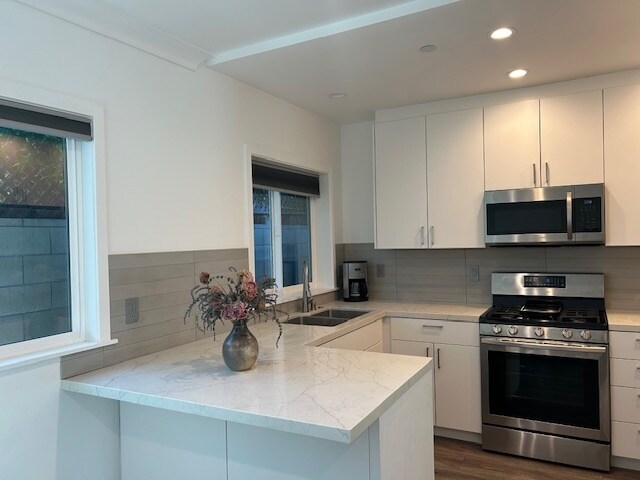 Foto del edificio - 4162 Woodcliff Rd