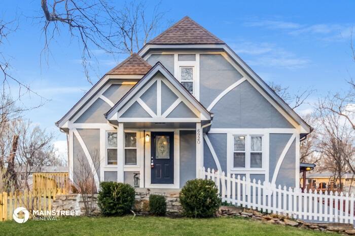 Primary Photo - 6920 Halsey Dr, Shawnee, KS 66216