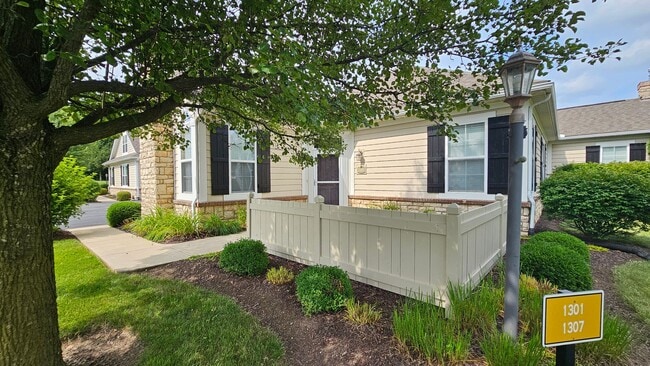 Building Photo - Bridgewater Two bedroom Condo Available!
